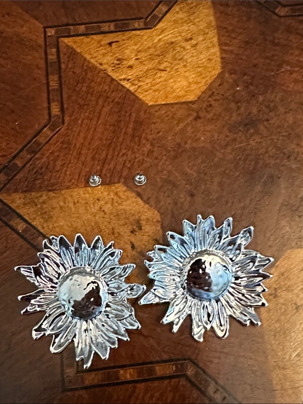 Silver Sunflower Statement Earrings - Elegant Floral Studs - Picture 4 of 7